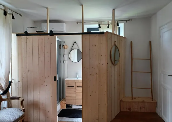 Bed and Breakfast Les Tanalis - D'hotes & *